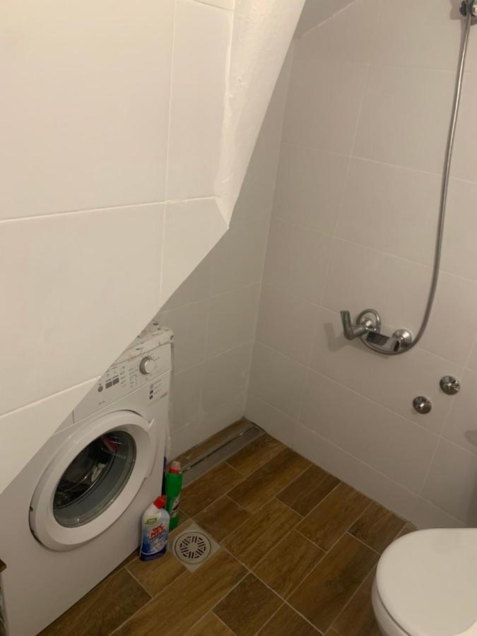 베오그라드 Mika'S Poolhouse 빌라 외부 사진